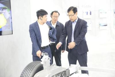朱新華率隊赴江淮汽車集團考察調研，助力市場深化布局