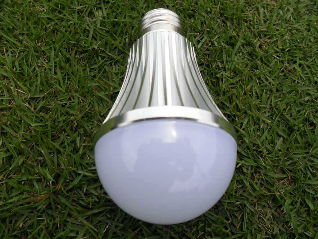 【室內(nèi)照明首選燈具 led球泡燈5w 高品質(zhì)高亮度廠家直銷(xiāo)質(zhì)保兩年】?jī)r(jià)